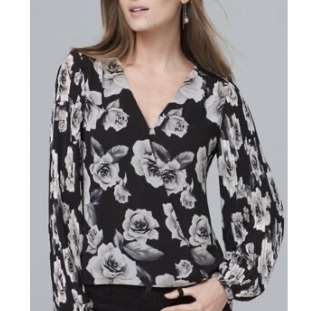 White House Black Market Floral Surplice Blouse Black White Pleated Sleeve 14